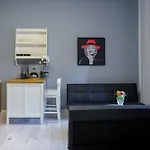 Apartament 1905 *